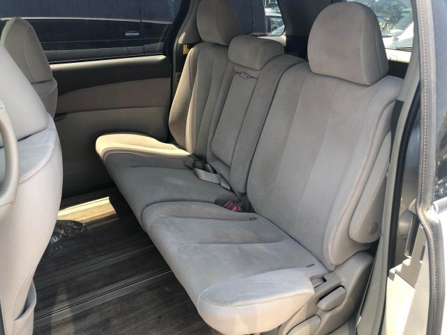 TOYOTA ESTIMA HYBRID 2010 Image 32