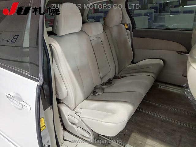 TOYOTA ESTIMA HYBRID 2010 Image 7