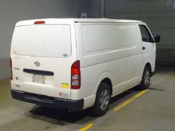 TOYOTA HIACE 2014 Image 2