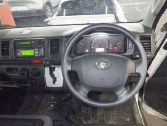 TOYOTA HIACE 2014 Image 6