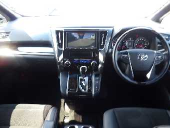 TOYOTA ALPHARD 2017 Image 8
