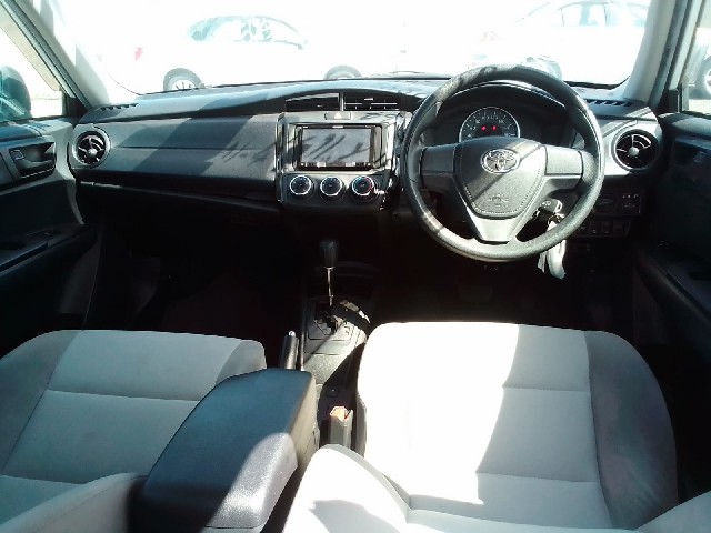 TOYOTA COROLLA AXIO 2017 Image 30