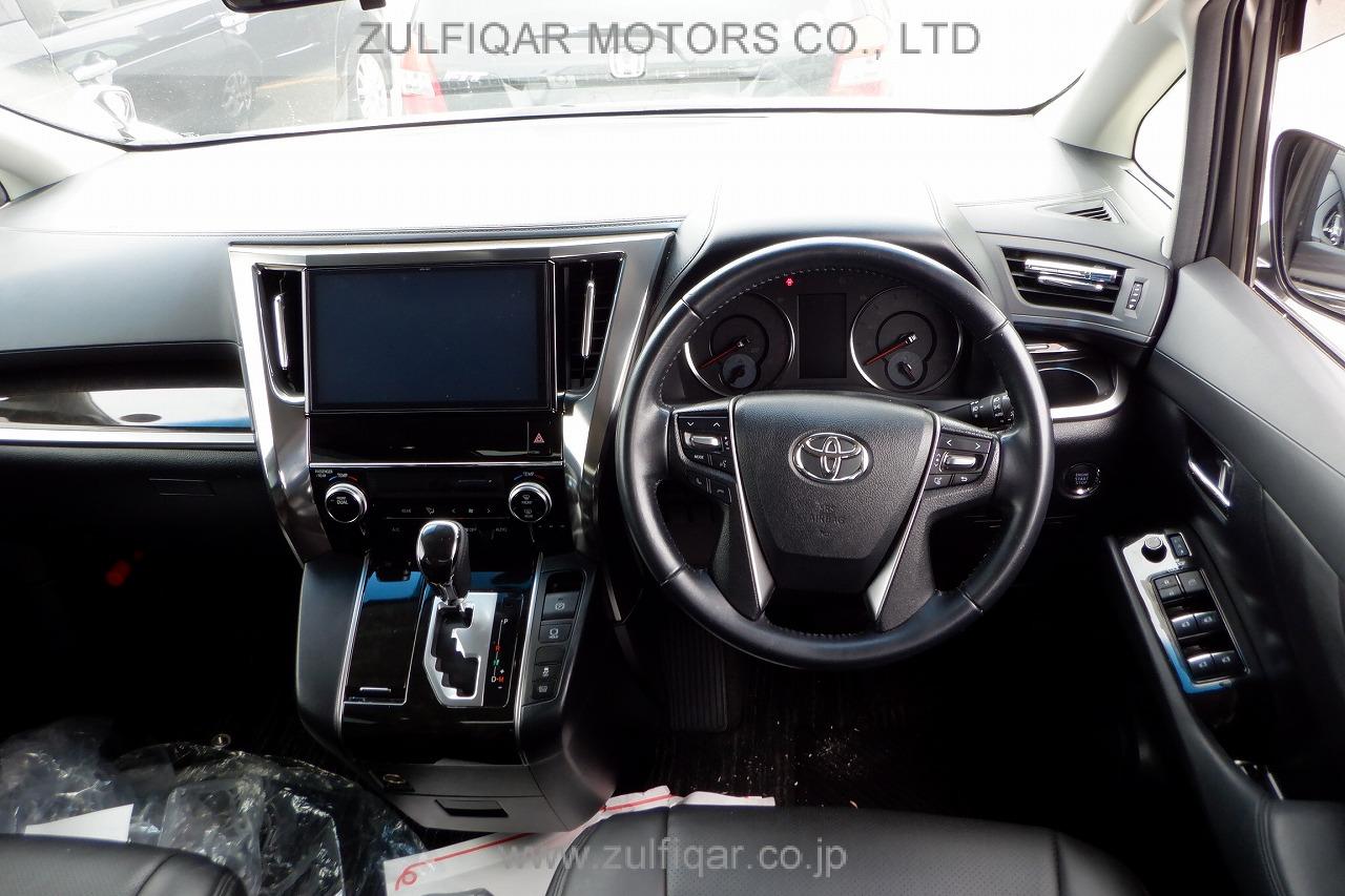 TOYOTA VELLFIRE 2017 Image 12