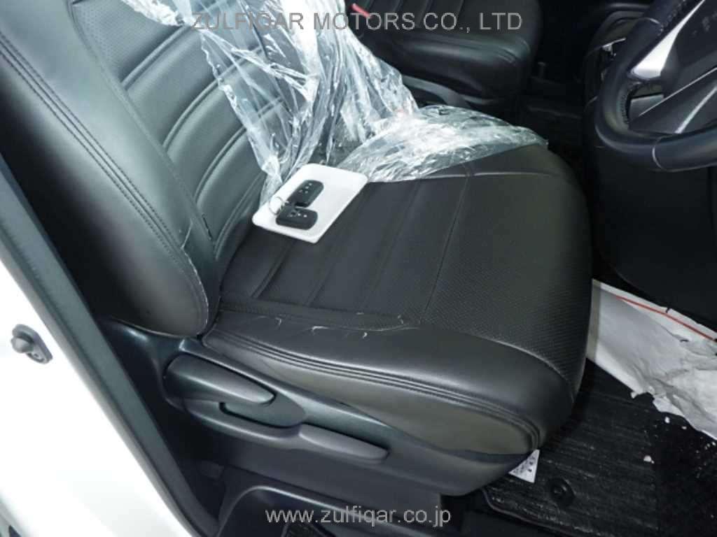 TOYOTA VELLFIRE 2017 Image 8