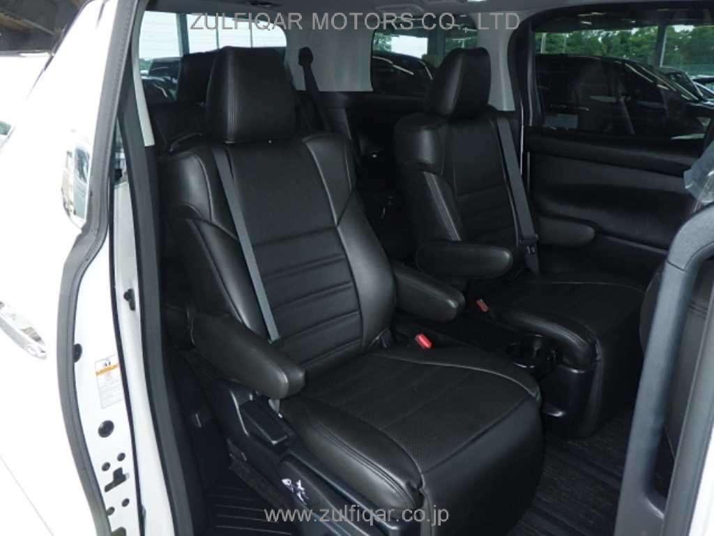 TOYOTA VELLFIRE 2017 Image 10