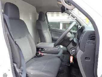 NISSAN NV350 CARAVAN 2017 Image 4