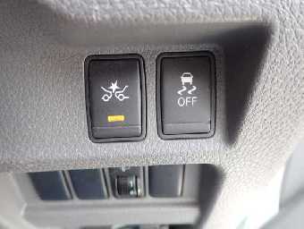 NISSAN NV350 CARAVAN 2017 Image 6