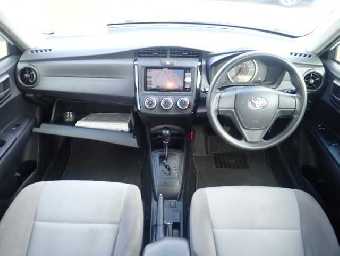 TOYOTA COROLLA AXIO 2016 Image 4