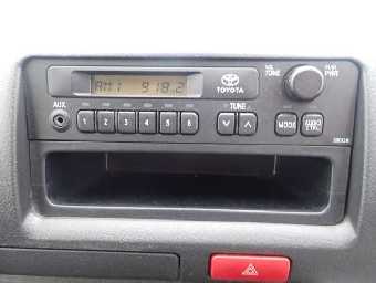 TOYOTA REGIUSACE 2017 Image 4