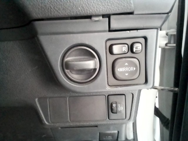 TOYOTA COROLLA AXIO 2017 Image 29