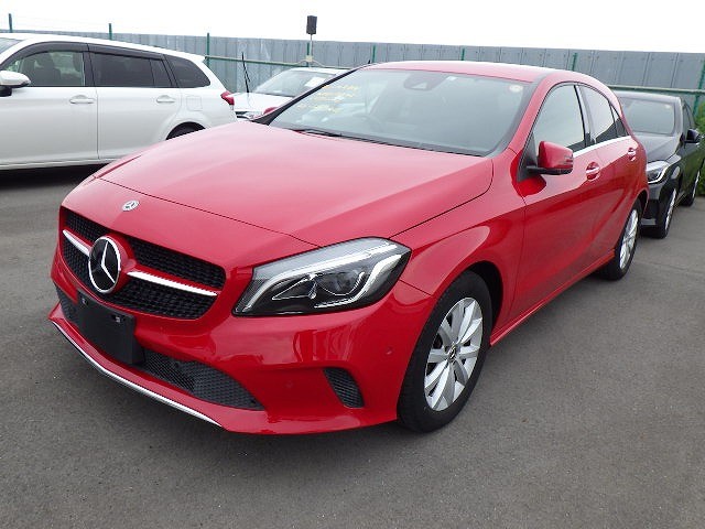 MERCEDES BENZ A CLASS 2017 Image 19