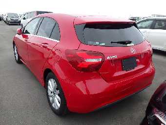 MERCEDES BENZ A CLASS 2017 Image 14