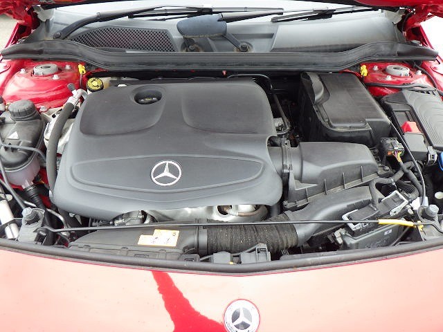 MERCEDES BENZ A CLASS 2017 Image 23