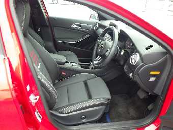 MERCEDES BENZ A CLASS 2017 Image 9