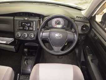 TOYOTA COROLLA AXIO 2017 Image 6