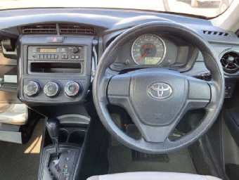 TOYOTA COROLLA AXIO 2017 Image 6