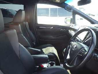 TOYOTA ALPHARD 2017 Image 13