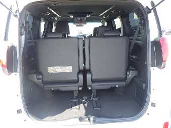 TOYOTA ALPHARD 2017 Image 16