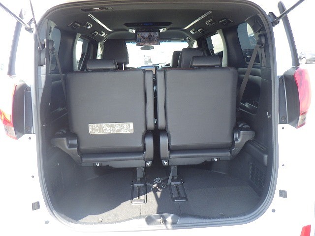 TOYOTA ALPHARD 2017 Image 22