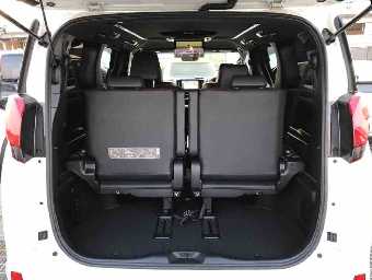 TOYOTA ALPHARD 2017 Image 10