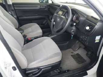 TOYOTA COROLLA AXIO 2017 Image 5