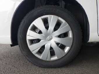 TOYOTA COROLLA AXIO 2017 Image 7