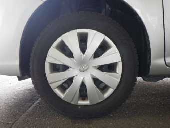 TOYOTA COROLLA AXIO 2017 Image 9