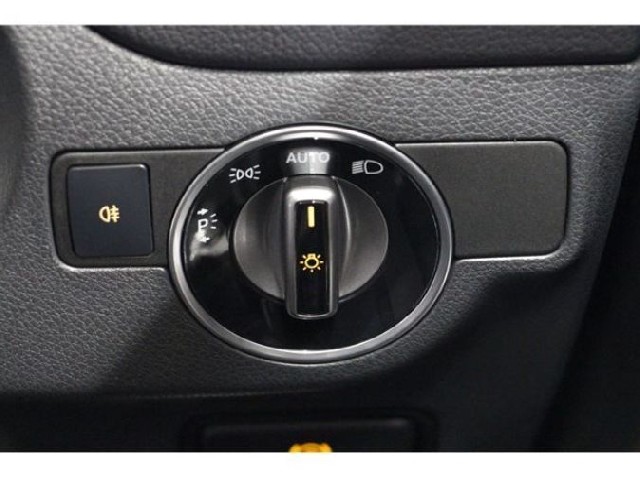 MERCEDES BENZ CLA CLASS 2019 Image 30