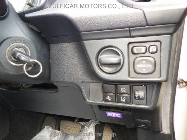 TOYOTA COROLLA FIELDER 2018 Image 6