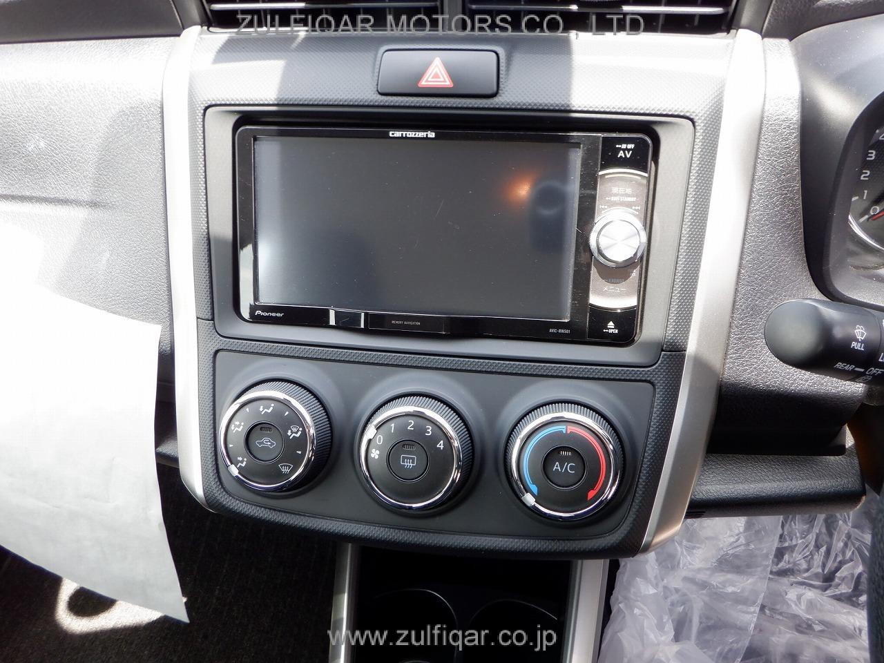 TOYOTA COROLLA FIELDER 2018 Image 9