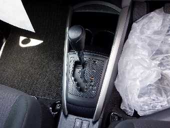 TOYOTA COROLLA FIELDER 2018 Image 10