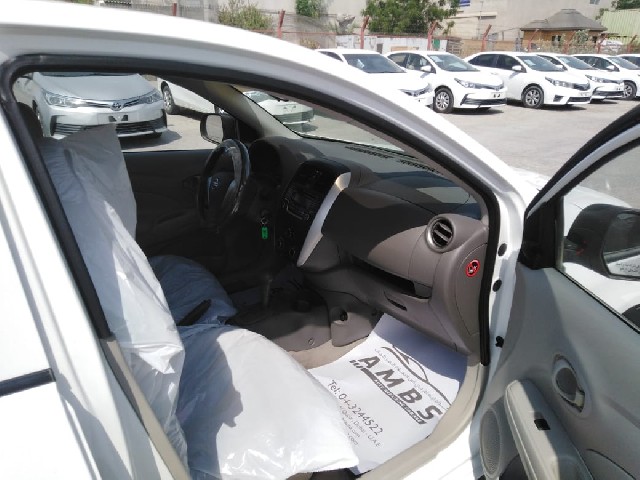 NISSAN SUNNY 2019 Image 19