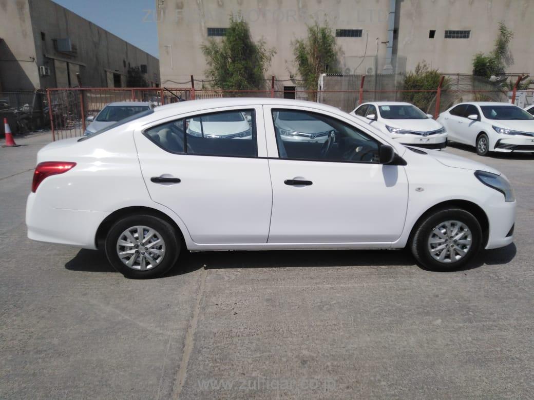 NISSAN SUNNY 2019 Image 4