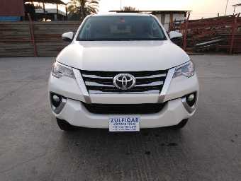 TOYOTA FORTUNER 2019 Image 2