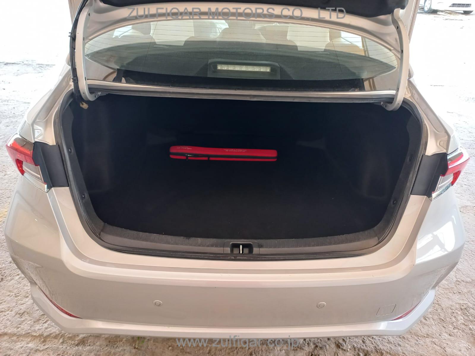 TOYOTA COROLLA 2020 Image 9