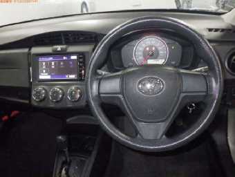 TOYOTA COROLLA AXIO 2016 Image 6