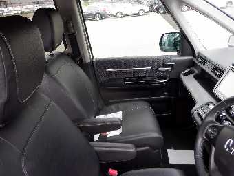 HONDA STEPWGN SPADA 2017 Image 16