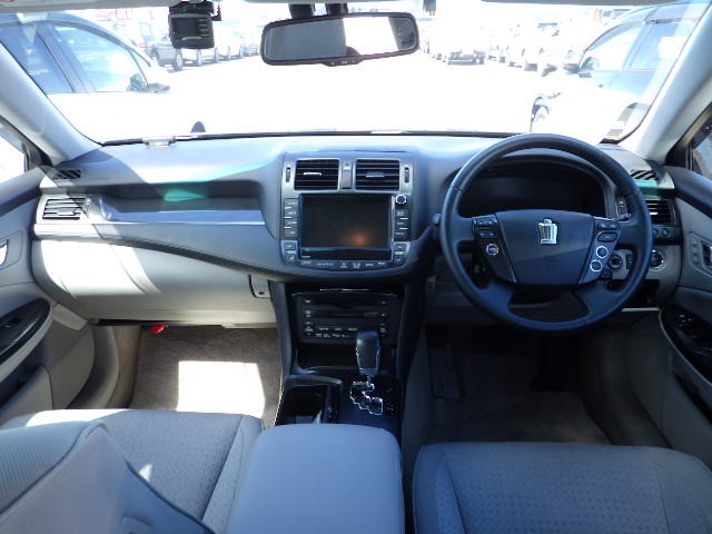 TOYOTA CROWN HYBRID 2009 Image 19