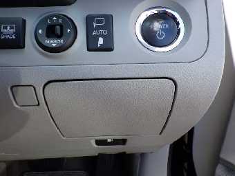 TOYOTA CROWN HYBRID 2009 Image 12