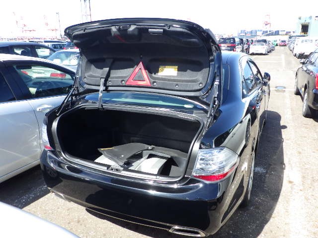 TOYOTA CROWN HYBRID 2009 Image 24