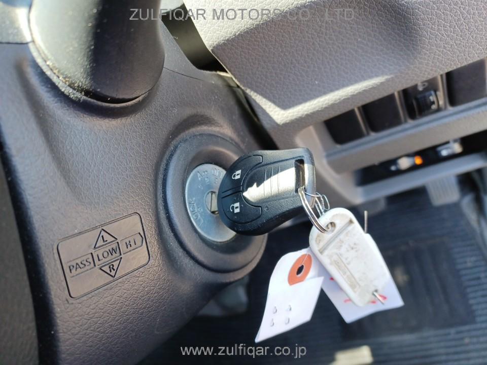 NISSAN NV350 CARAVAN 2015 Image 12