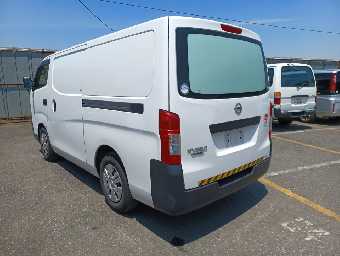 NISSAN NV350 CARAVAN 2015 Image 5