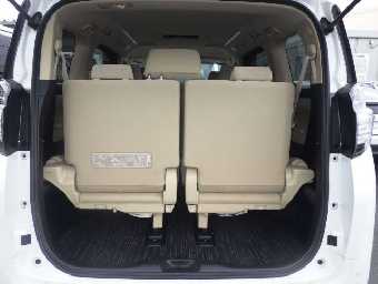 TOYOTA VELLFIRE 2017 Image 8