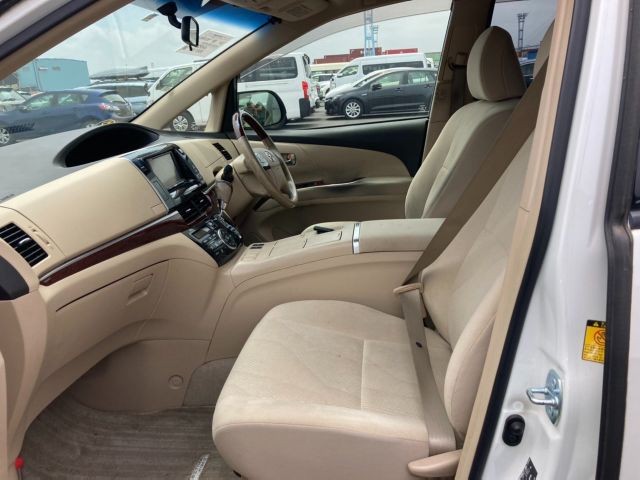 TOYOTA ESTIMA HYBRID 2014 Image 38