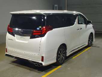TOYOTA ALPHARD 2017 Image 2