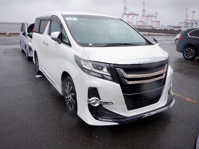 TOYOTA ALPHARD 2017 Image 23