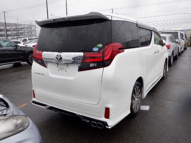 TOYOTA ALPHARD 2017 Image 26