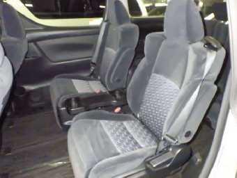 TOYOTA ALPHARD 2017 Image 8