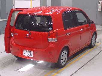 TOYOTA PORTE 2012 Image 2