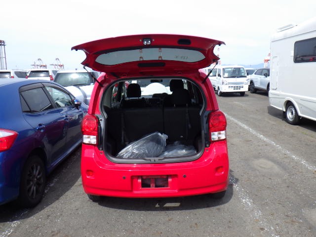 TOYOTA PORTE 2012 Image 22